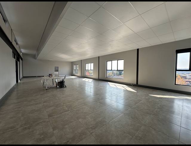156M² OFFICE TO LET IN CENTURION CENTRAL